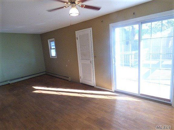 4th image of 7 Carroll Ave