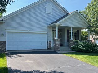 3702 Crosscliffe Path, Rosemount, MN 55068