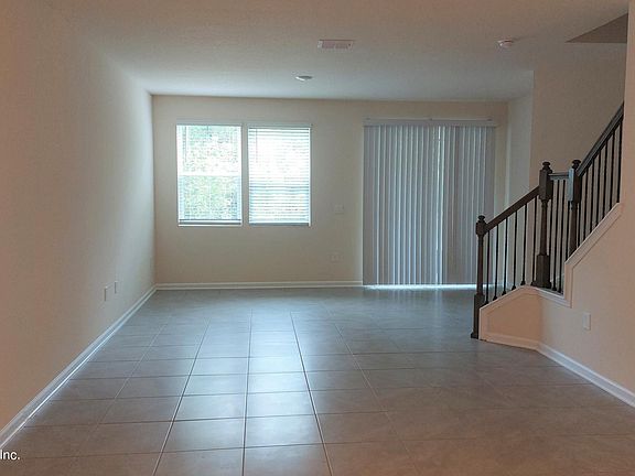 5th image of 264 Pasadena Dr