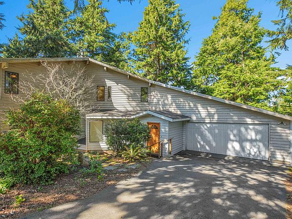 4th image of 527 Eagle Nest Ln