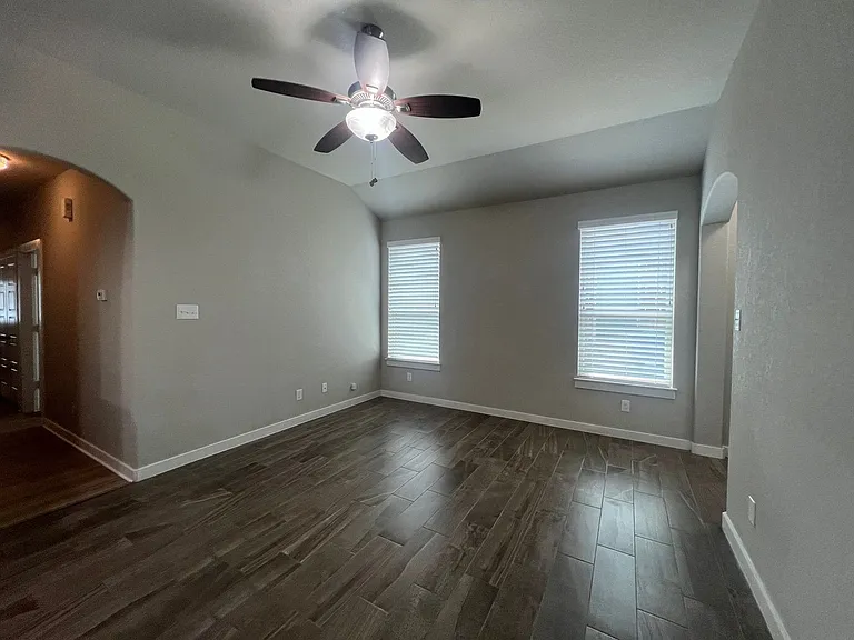 1119 Creekside Orch — Photo 5