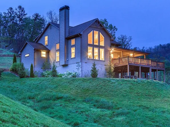 385 Buck Mountain Rd, Franklin, NC 28734