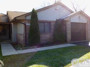 31555 Kingston Ct UNIT 6-1, Farmington Hills, MI 48336