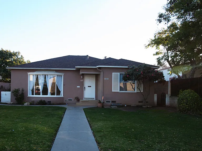 404 E Orange St — Photo 1