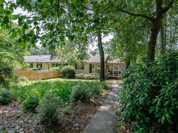 35097 Hillsborough Dr, Belle Haven, VA 23306