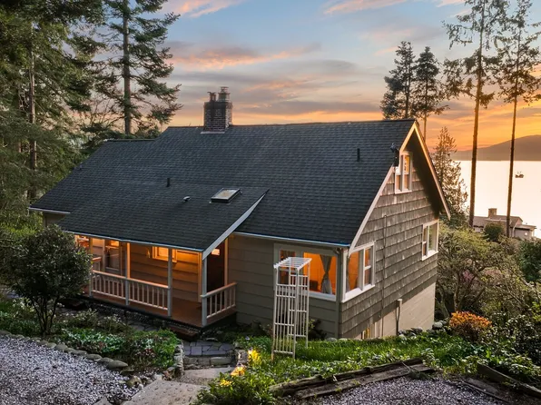 945 Chuckanut Drive, Bellingham, WA 98229