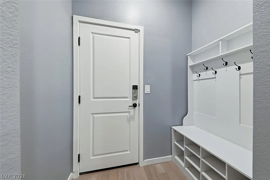 4 bed, 2.5 bath, 2157 sqft, $2,895 — Photo 4