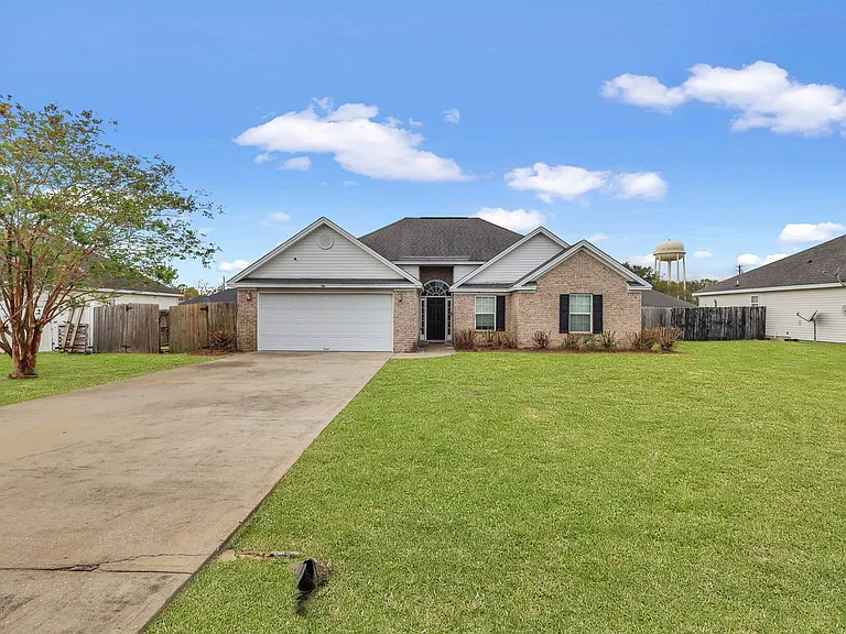 110 Auburn Cir — Photo 26