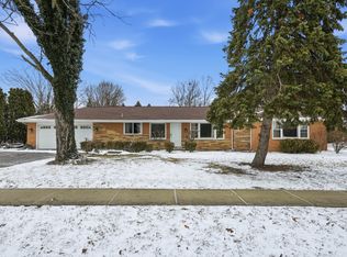 8440 W 91st St, Hickory Hills, IL 60457