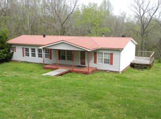 1030 Fagen Chapel Rd, Charlotte, TN 37036