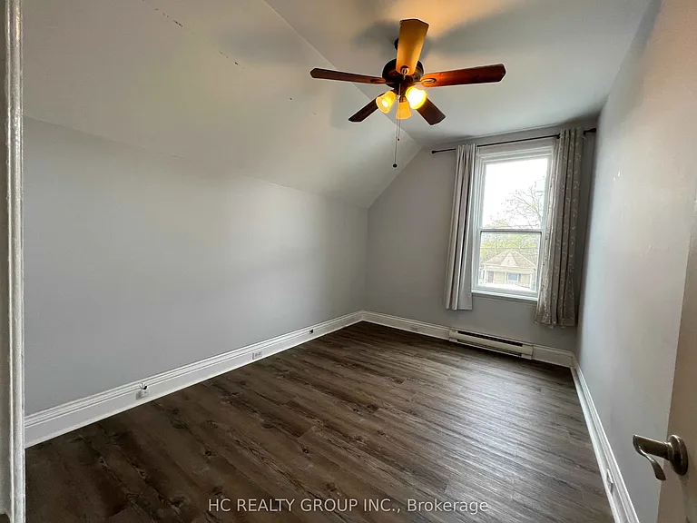 416 Oxford St E #1 — Photo 6