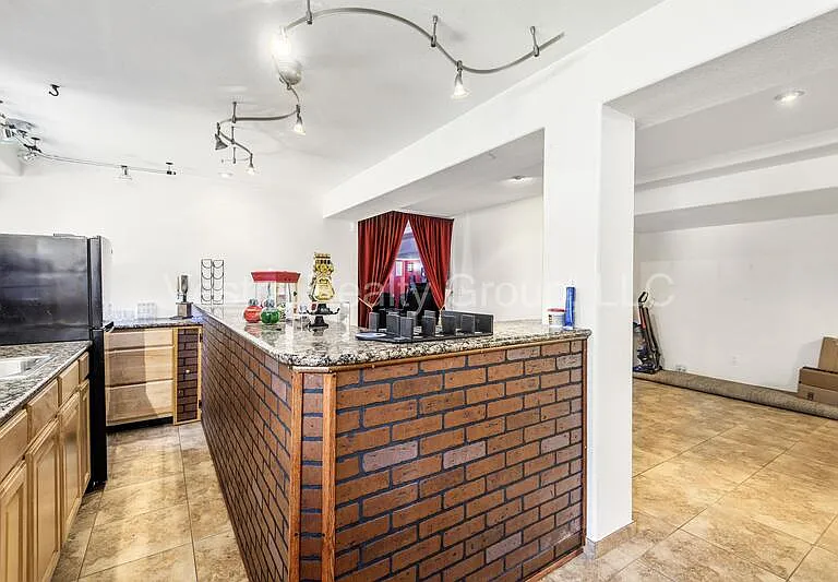 2157 Maples Pl — Photo 25