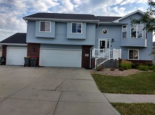 1718 Folkways Blvd, Lincoln, NE 68521