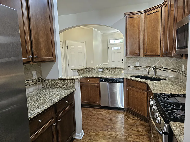 9133 Bunnwood Ln — Photo 10