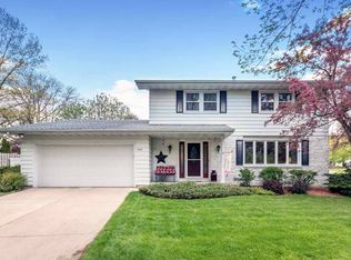 5410 Queensbridge Rd, Madison, WI 53714