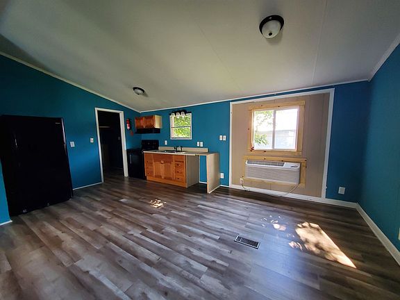 5th image of 216 Humble Ave