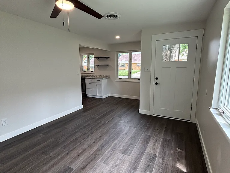 2625 Oakley Ave — Photo 3