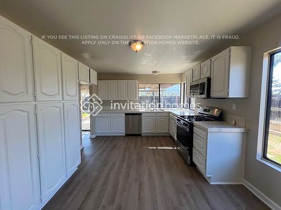 4th image of 1836 Bern Dr