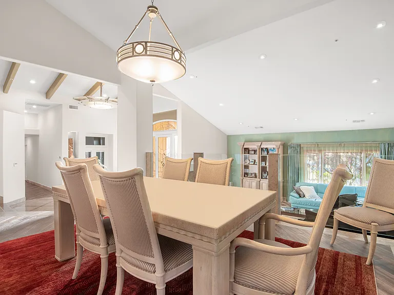 Formal Dining