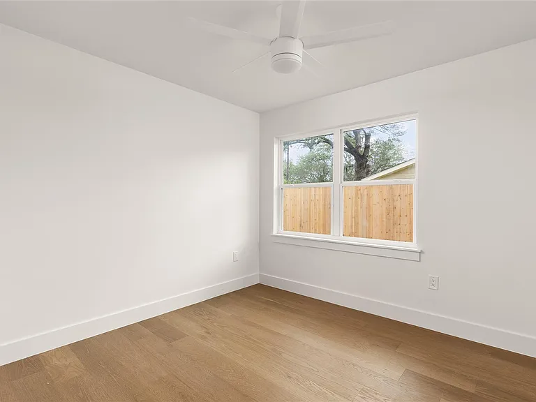 4501 Packsaddle Rd — Photo 30