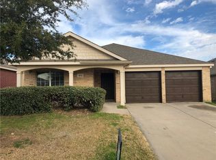 952 Furlong Dr, Grand Prairie, TX 75051