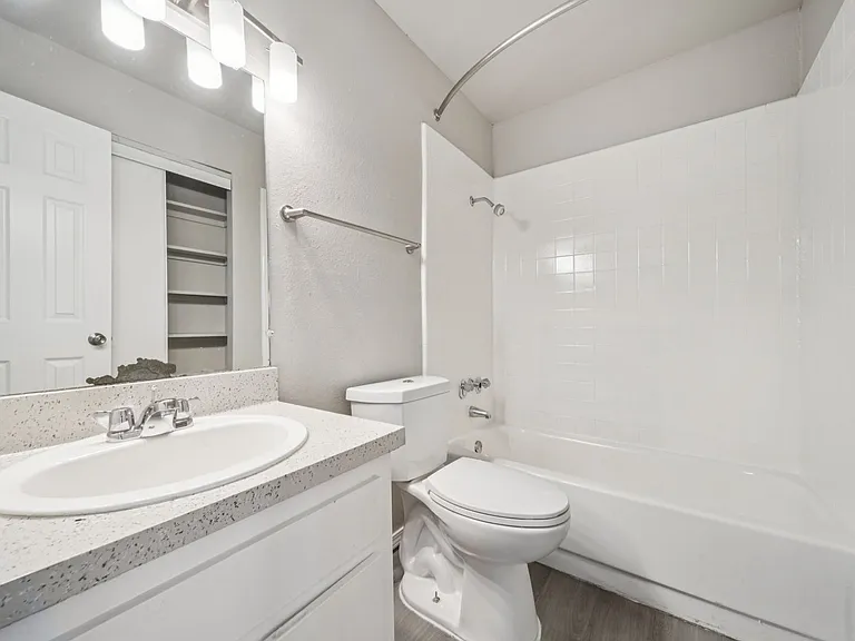 Cedar Park Apartments — Photo 50