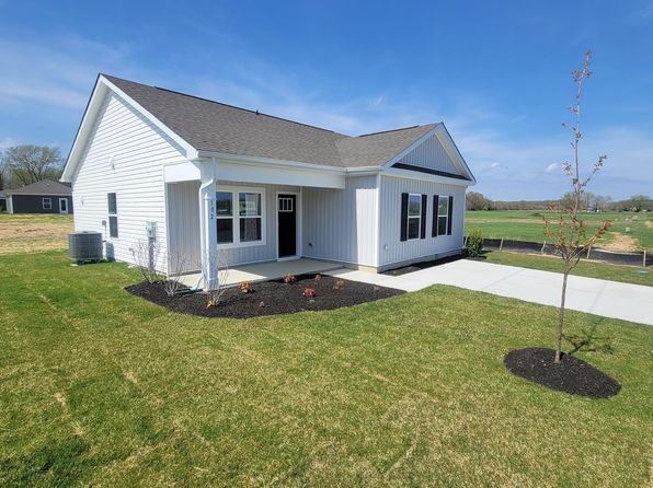 102 Sycamore Ln