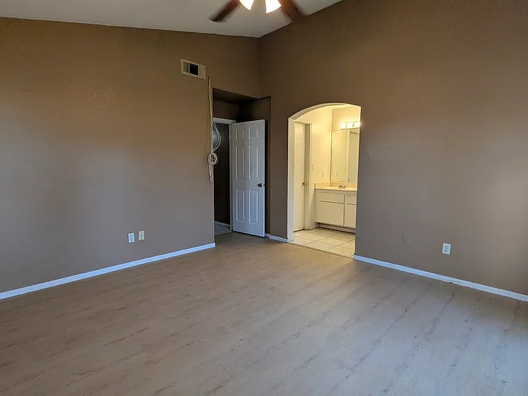 705 Marin Ave — Photo 13