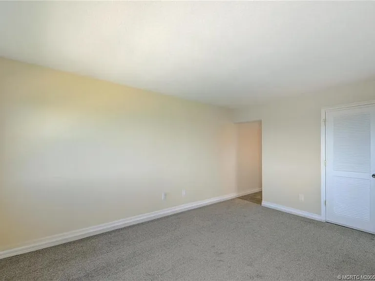 10044 S Ocean Dr #1202 — Photo 22