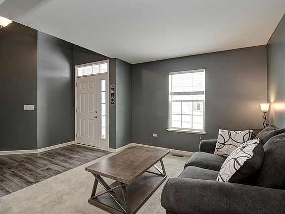3rd image of 1712 Wentworth Dr