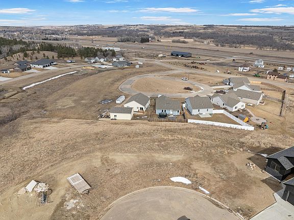 3rd image of 20 Ridgeview Ct