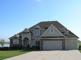 10105 Meadow Lake Cir, Liberty, MO 64068