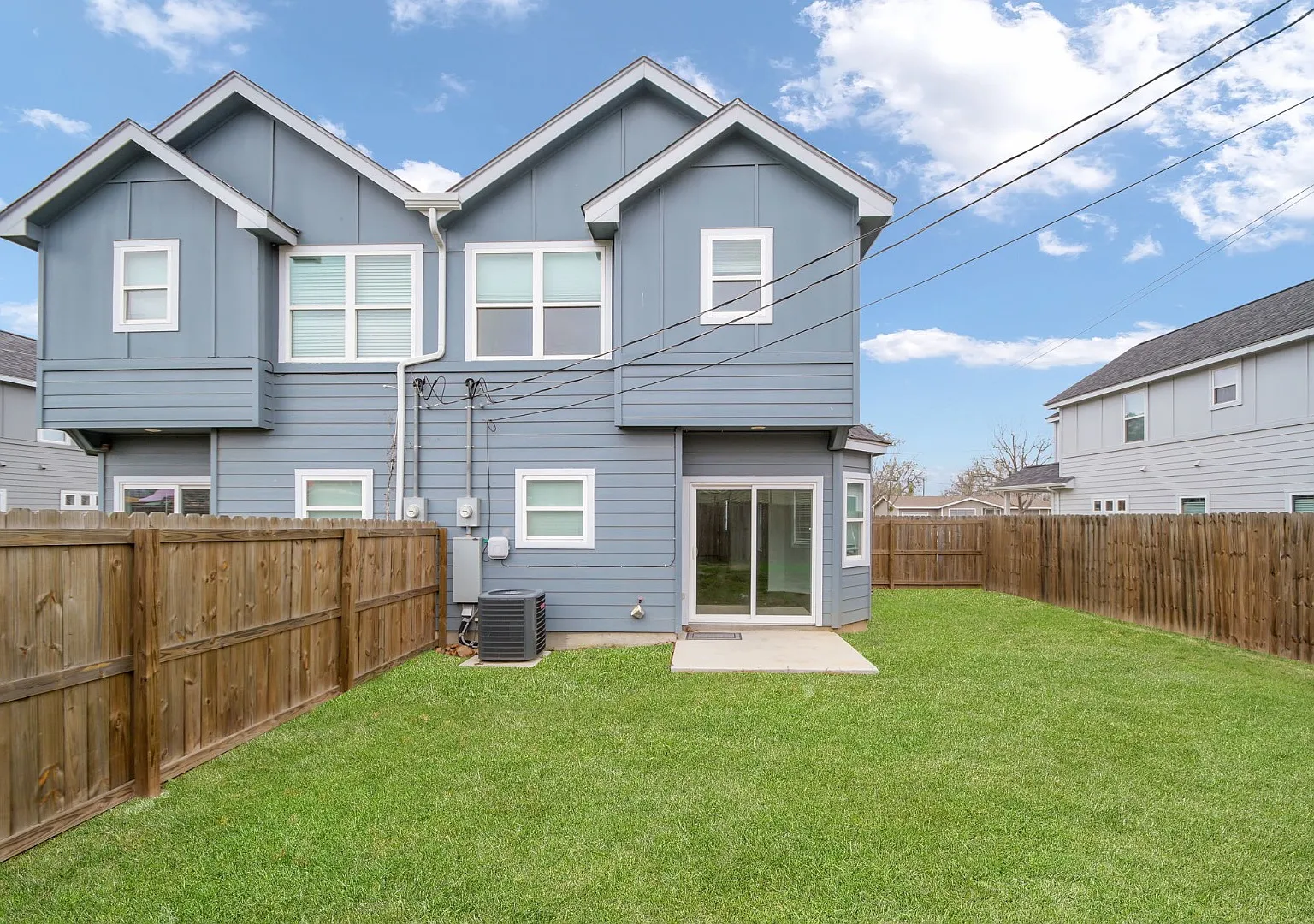 1008 E Fannin St - 1008 E Fannin — Photo 4