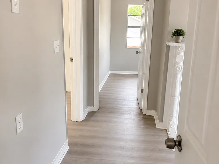 401 Carver Dr — Photo 18
