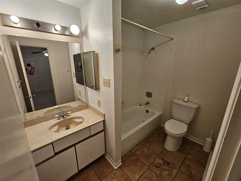 9800 Pagewood Ln #2404 — Photo 15