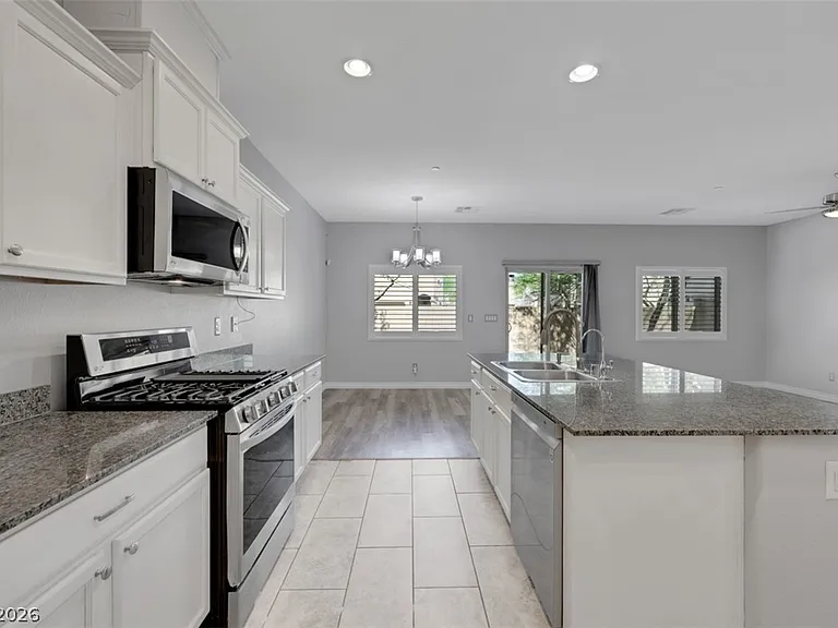 89 Sertata Ct — Photo 16