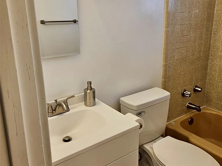 820 A Ave #23 — Photo 7