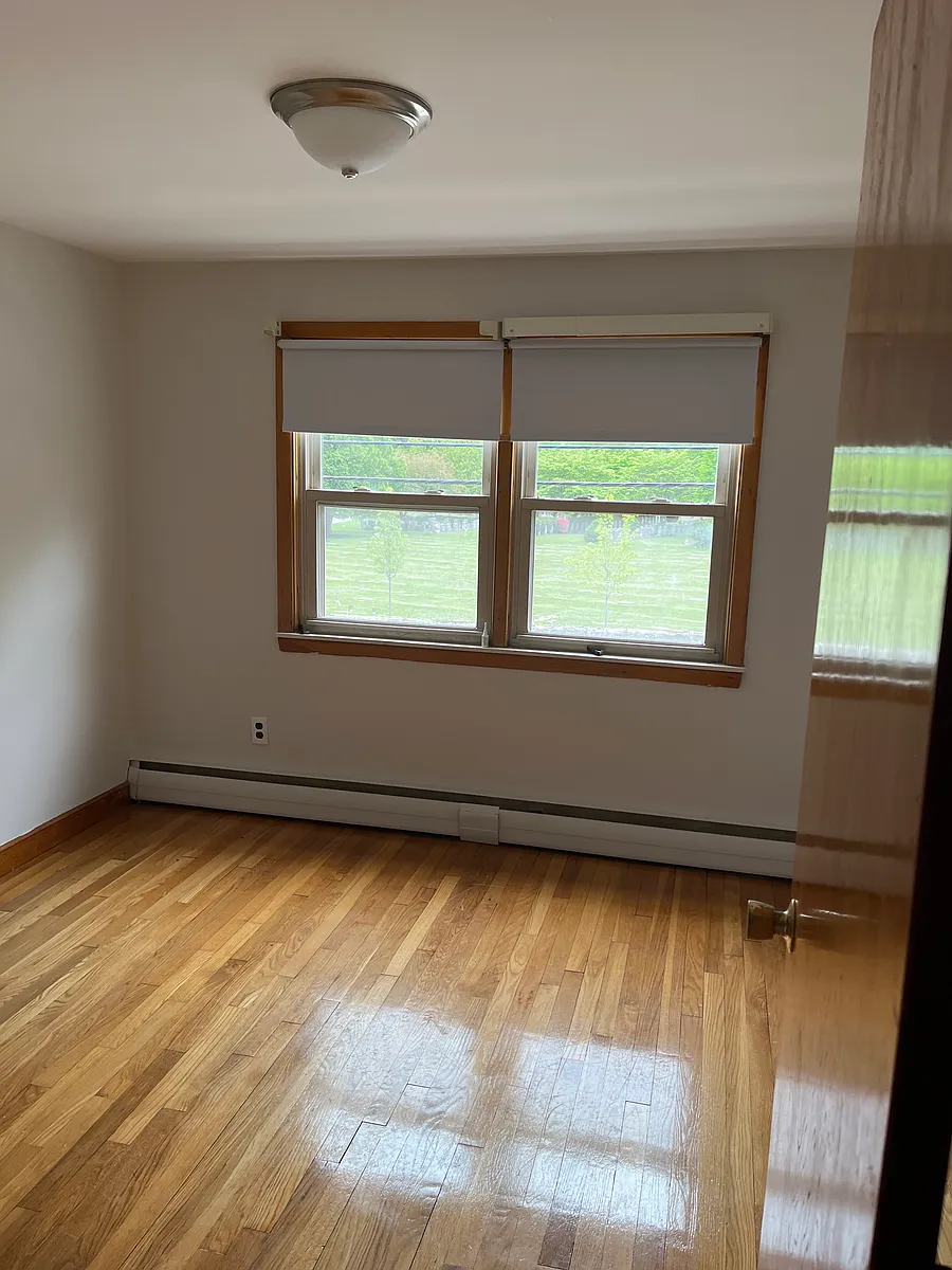 Building Photo - 907 Lagrange St #1