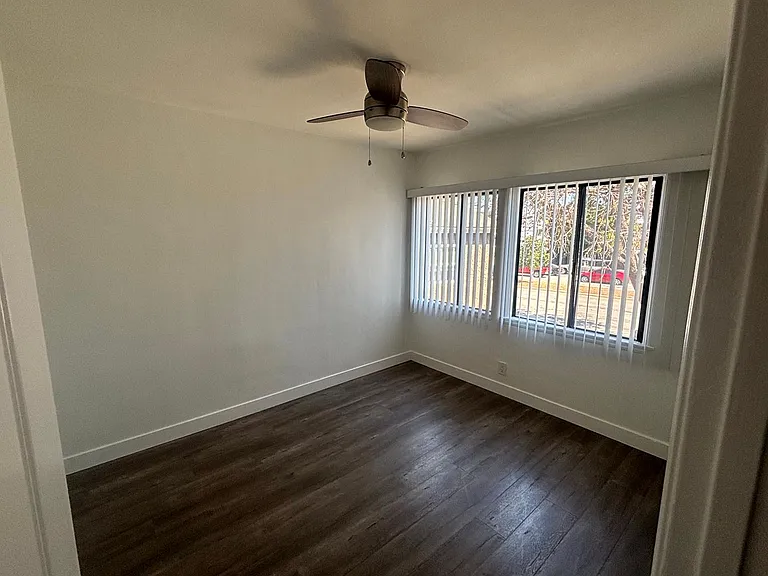 5623-5633 W Venice Blvd — Photo 26