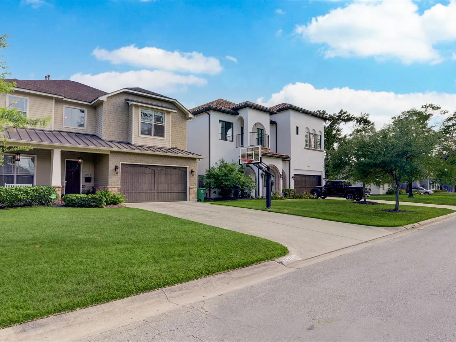 4 bed, 5.0 bath, 3480 sqft, $6,300 — Photo 3