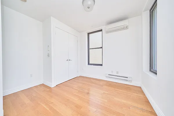 Rented by Living New York | media 10