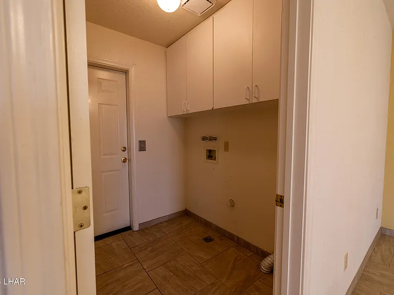 1582 Brodie Dr — Photo 14