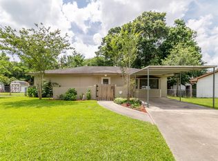 207 Crest Hill Dr, Conroe, TX 77301