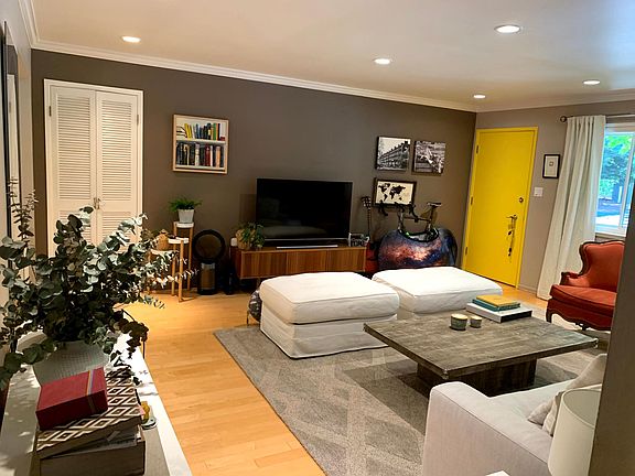 Spacious living room