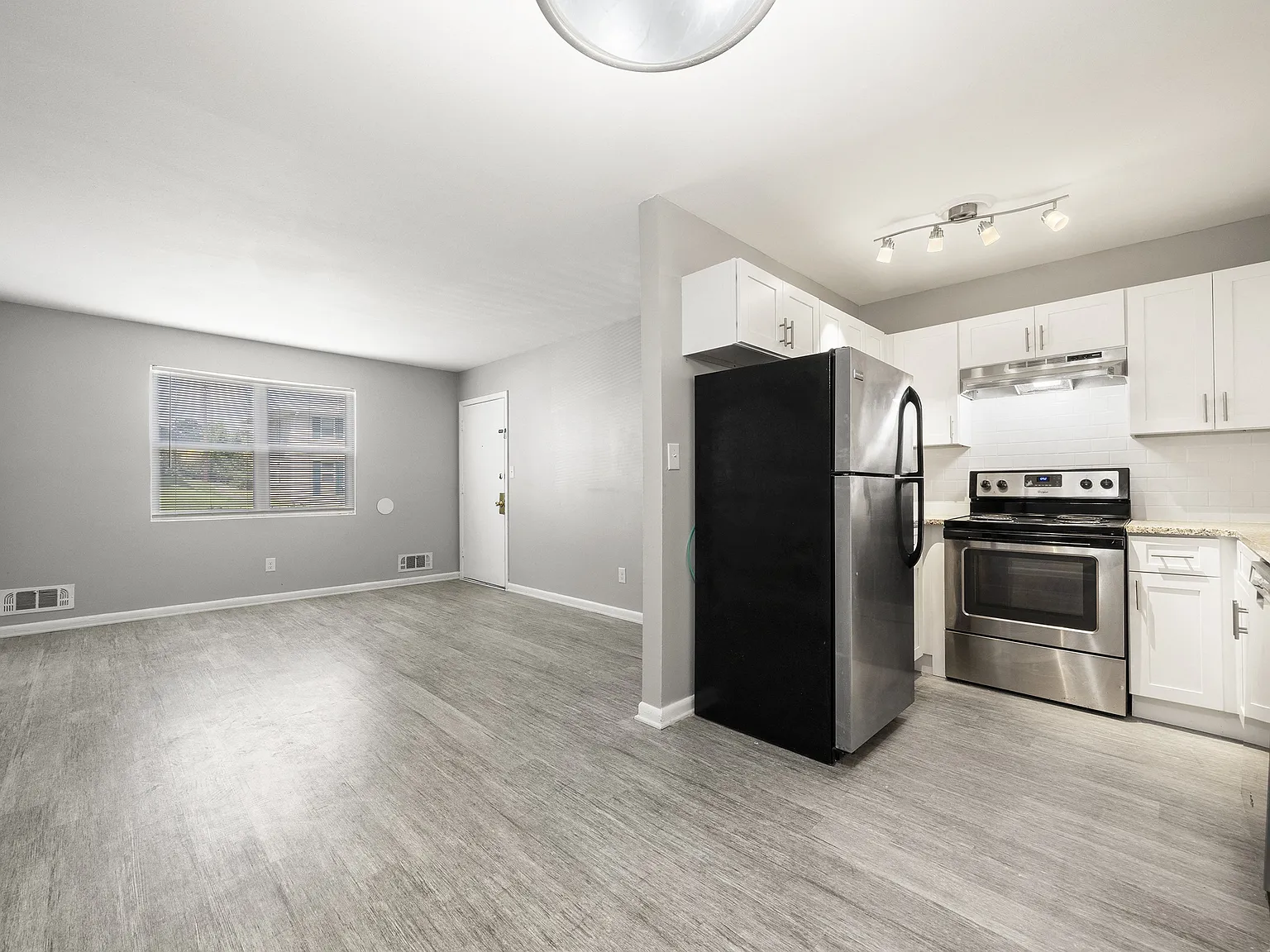 Georgian Oaks Apartments 2 — Photo 4