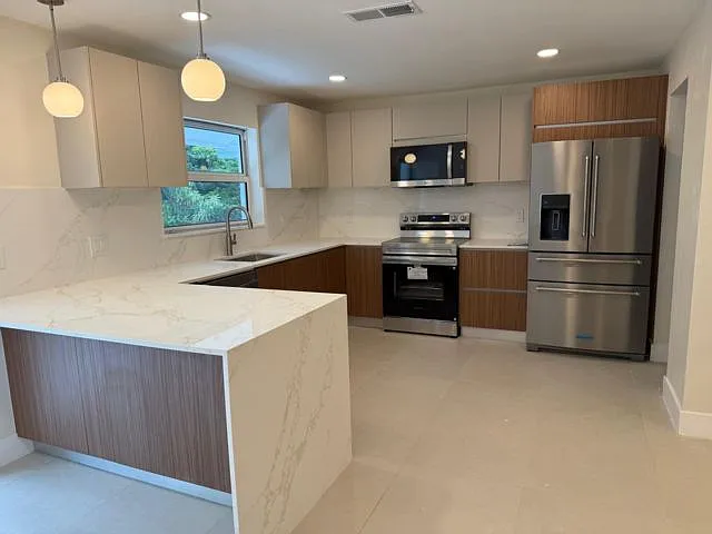 1991 NW 98th Ave — Photo 3