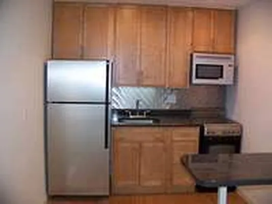 Rented by Moises Farhart, LREB | media 10