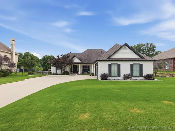 122 New Haven St, Catoosa, OK 74015