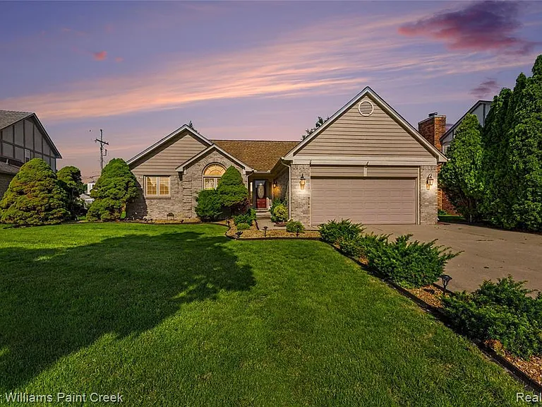 34335 Heartsworth Ln — Photo 1