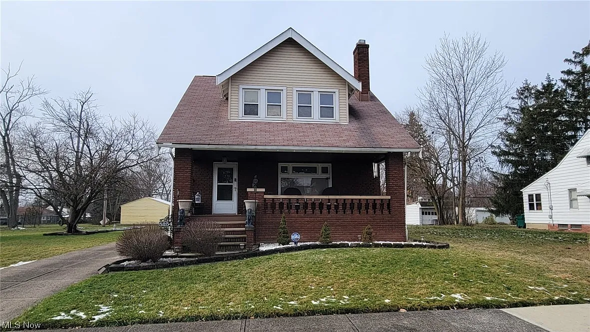 5254 Thomas St photo 1